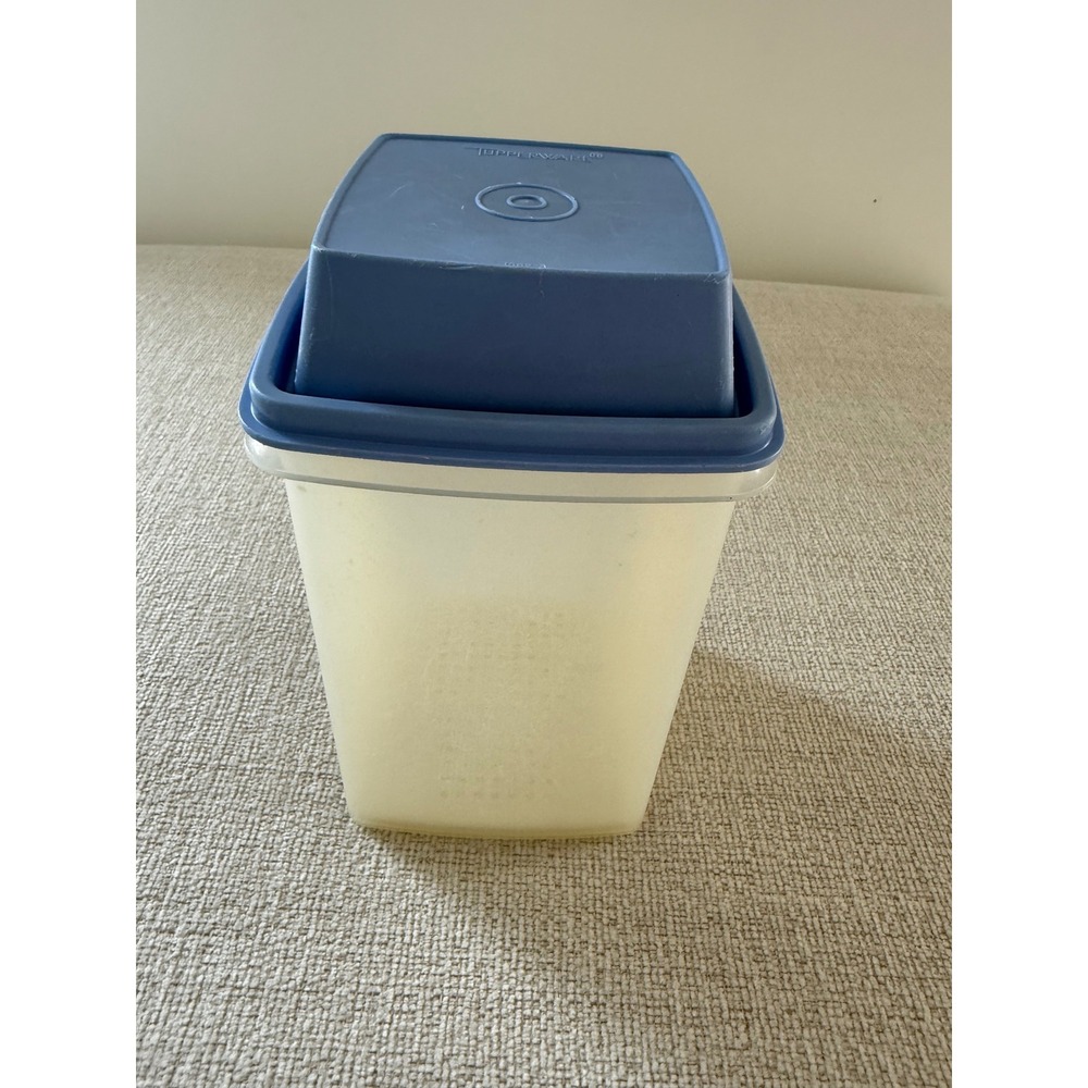 Vintage Tupperware Pickle Veggie Keeper 1560 Blue Lid Pick A Deli Large Complete